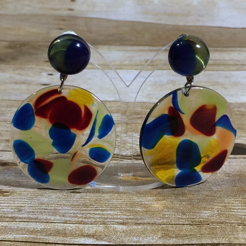 Vintage acrylic clip on circle earrings